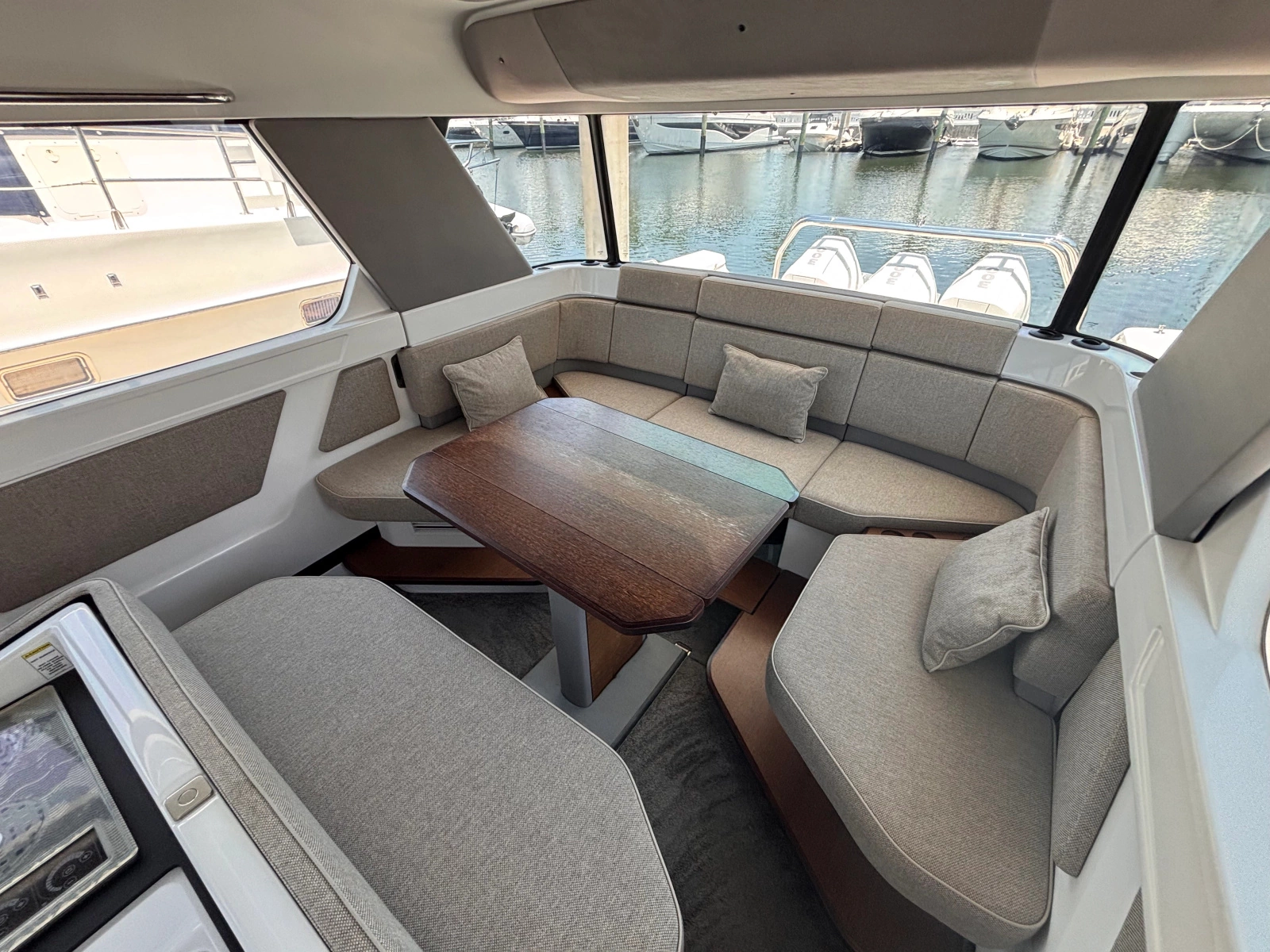 2022 Axopar 45 XC Cross Cabin