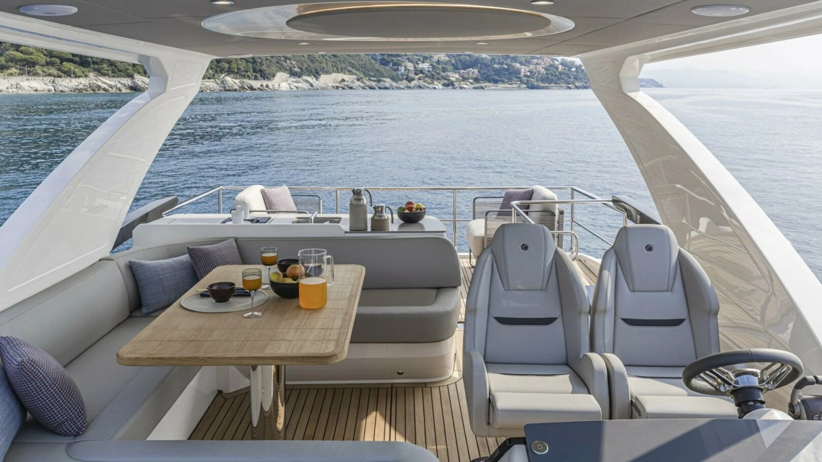 2026 52 Absolute Fly - Flybridge