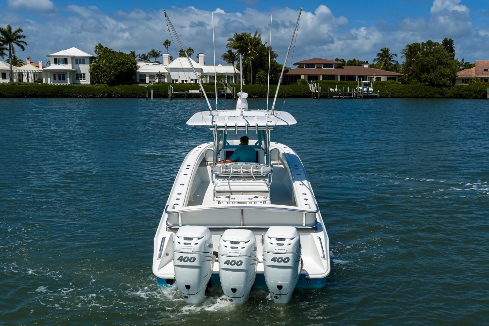 Bahama 41 - Exterior Profile