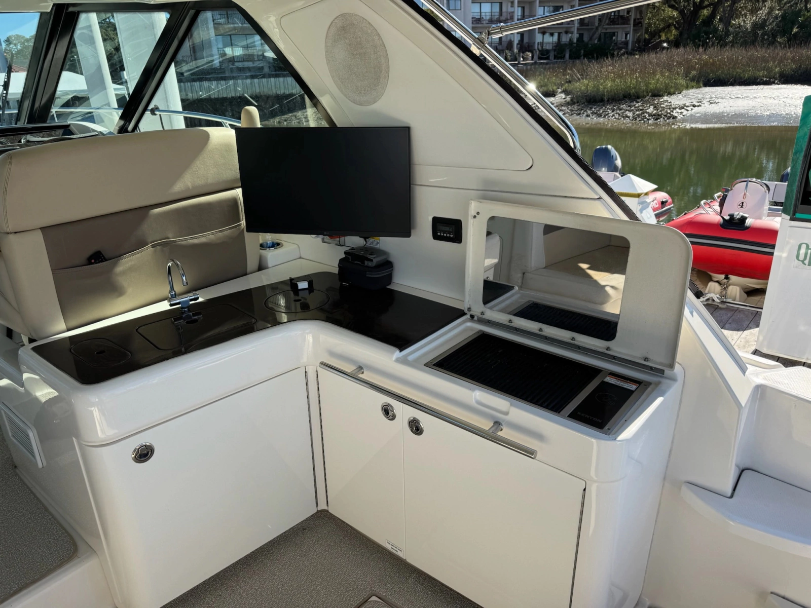 2014 Sea Ray 450 Sundancer
