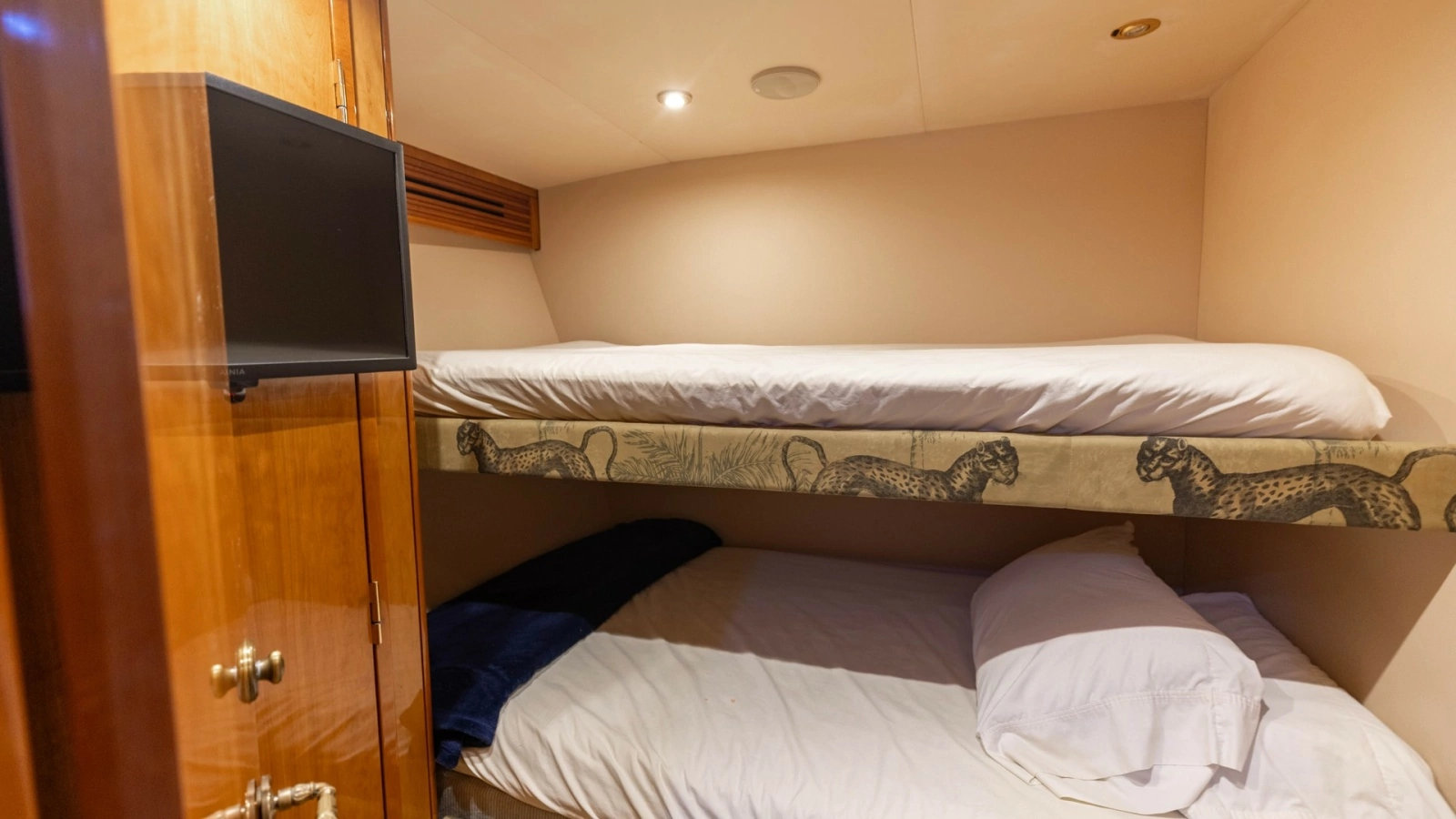 2007 Hatteras 68 Convertible- KEMOSABE- Port Guest Stateroom