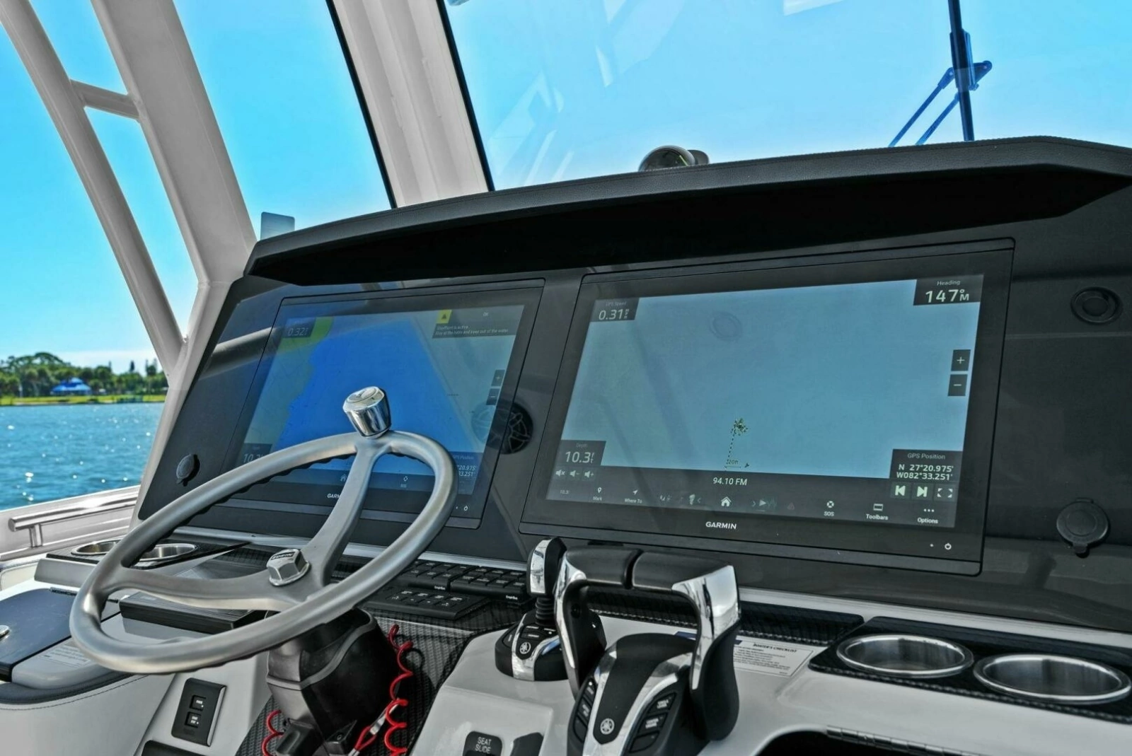 2022 World Cat 400 CC-X - Helm