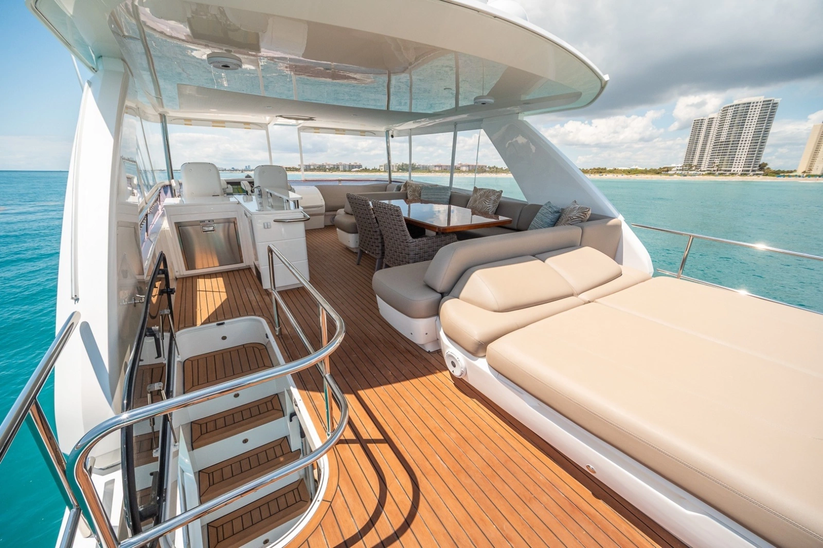 2017 Princess 68 Flybridge