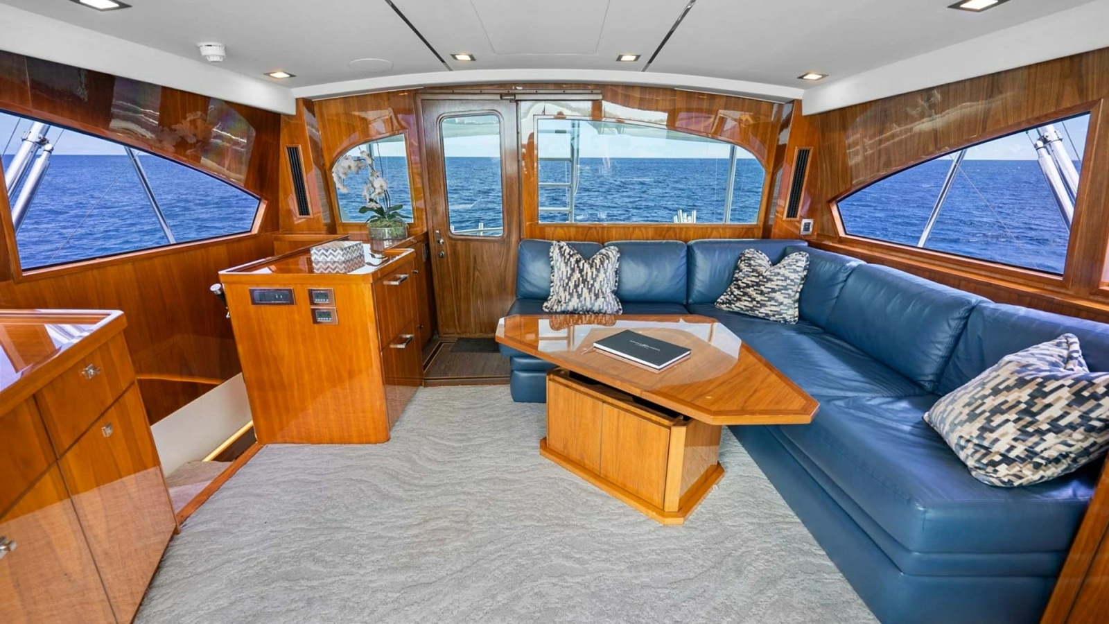 Enclosed Bridge Seating Area