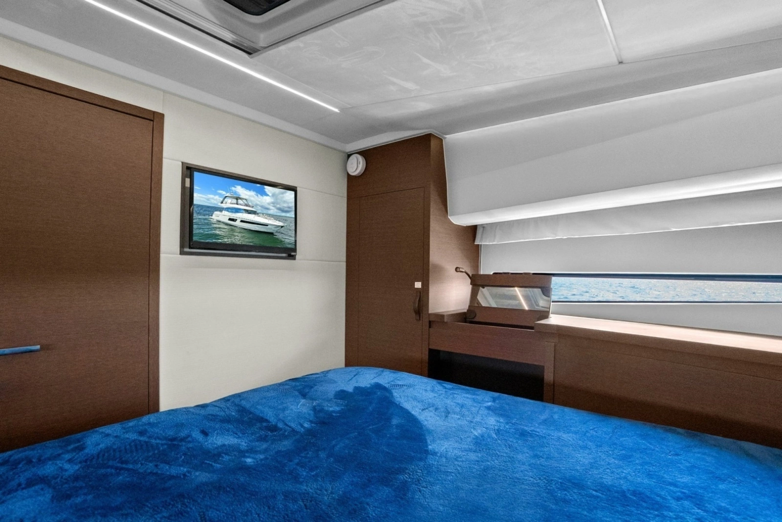 2020 Prestige 460 Flybridge