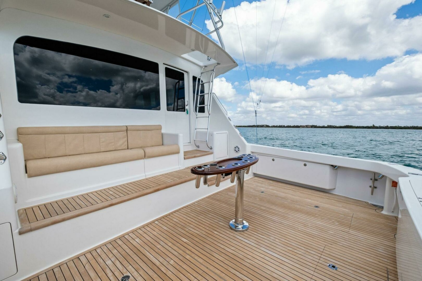 64' 2008 Viking 64 Convertible