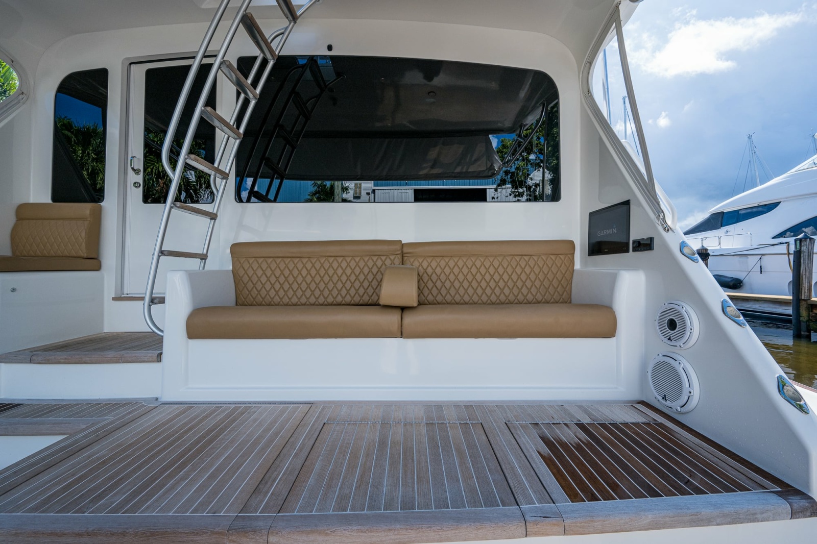 2011 Viking 76 Enclosed Bridge