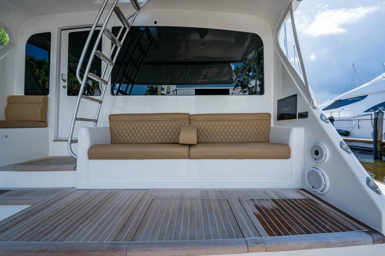 2011 Viking 76 Enclosed Bridge