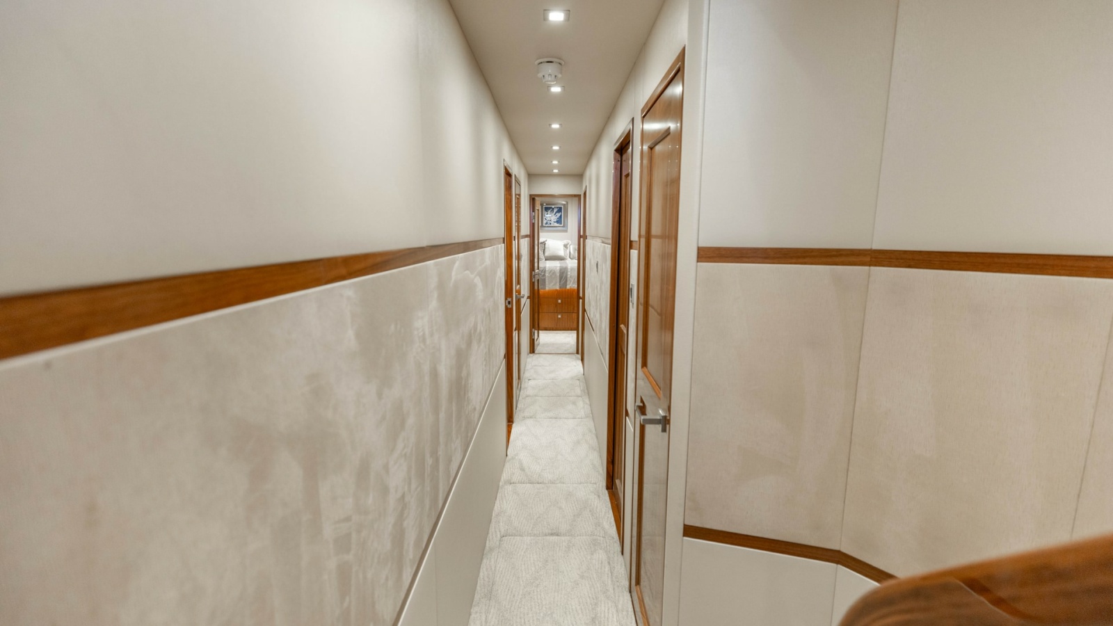 80' 2016 Viking 80 Convertible