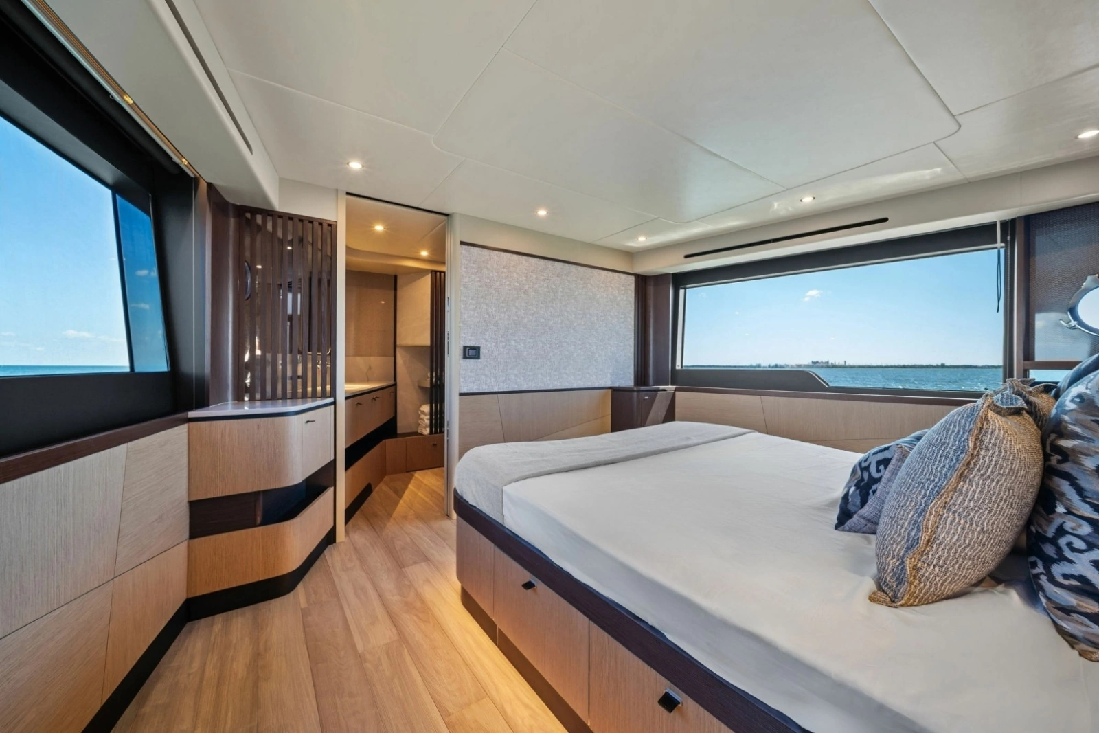 New 2027 56 Absolute Fly 56ft Absolute Yacht For Sale
