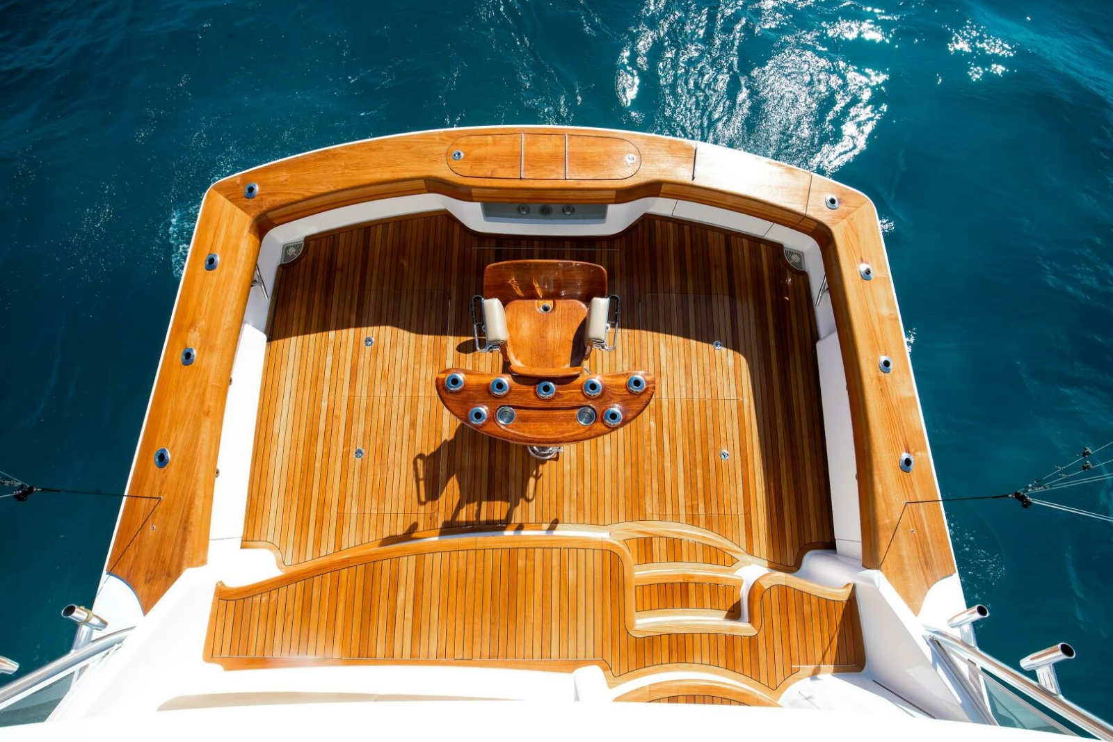 Viking 70 Convertible - Cockpit