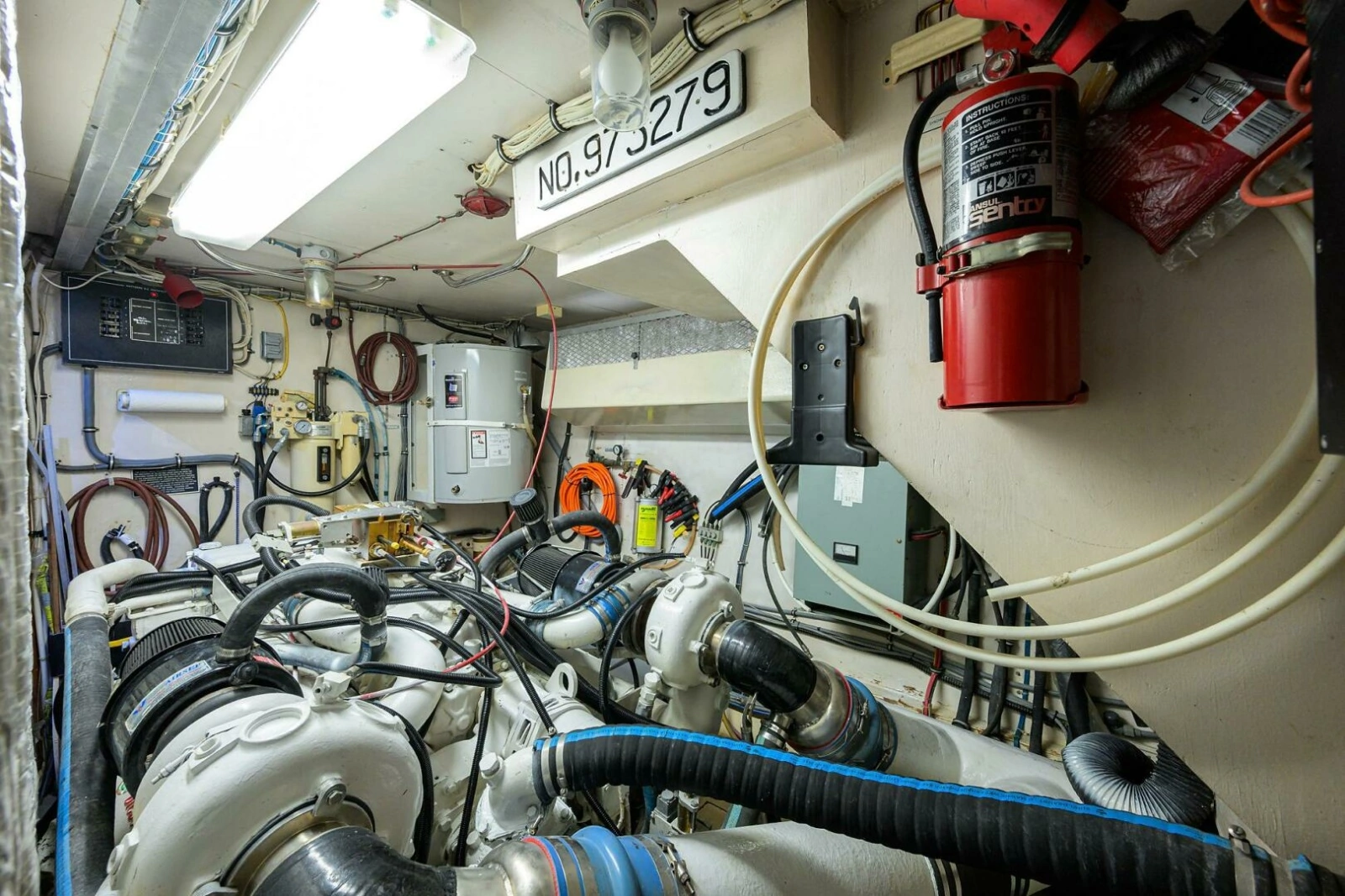 1991 Hatteras 78 Cockpit Motor Yacht