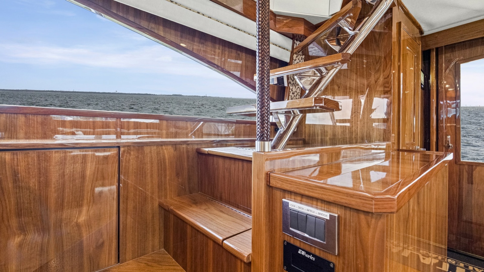 2017 72 Viking Enclosed Bridge Share-E Salon (4)
