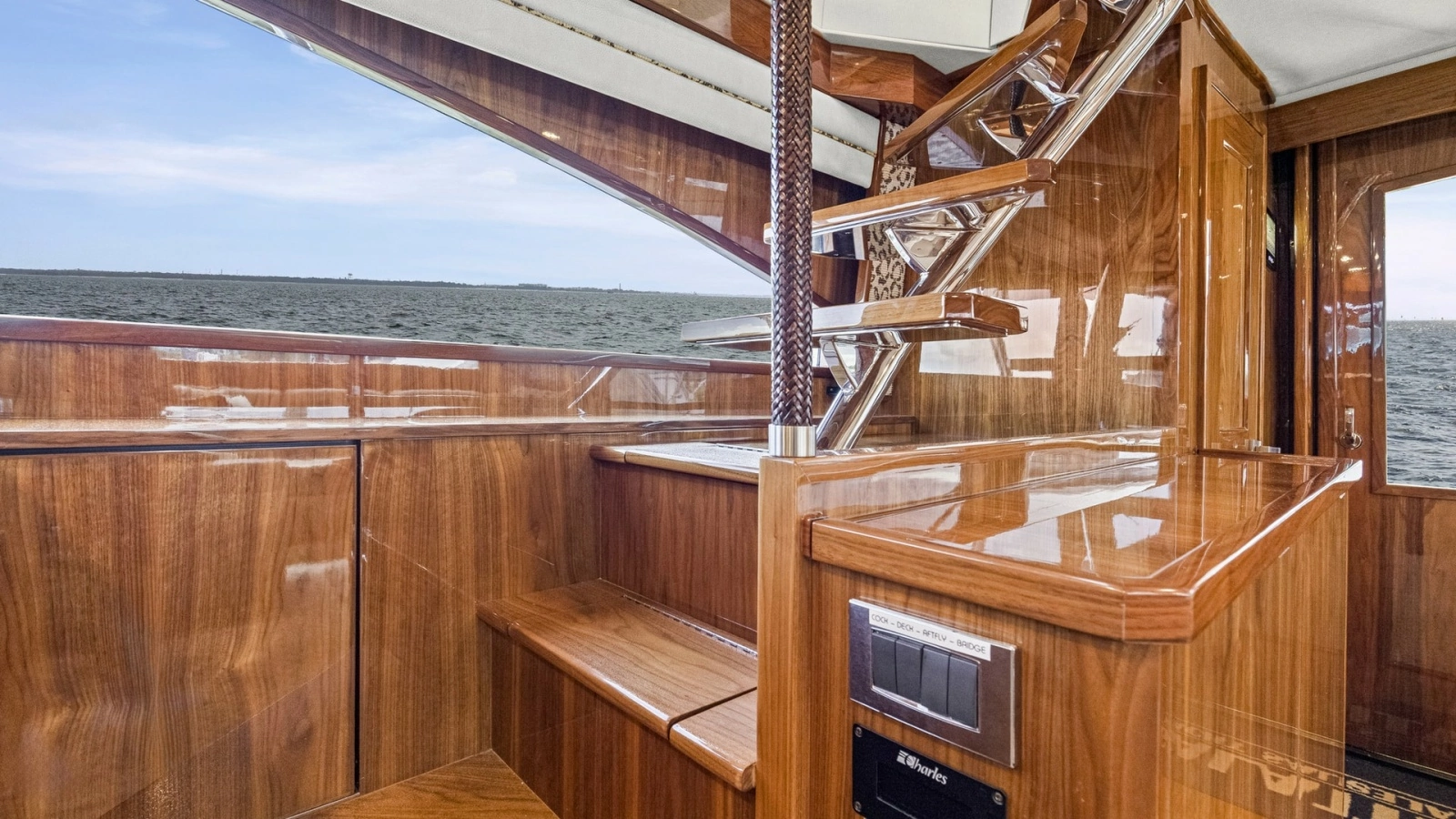 2017 72 Viking Enclosed Bridge Share-E Salon (4)