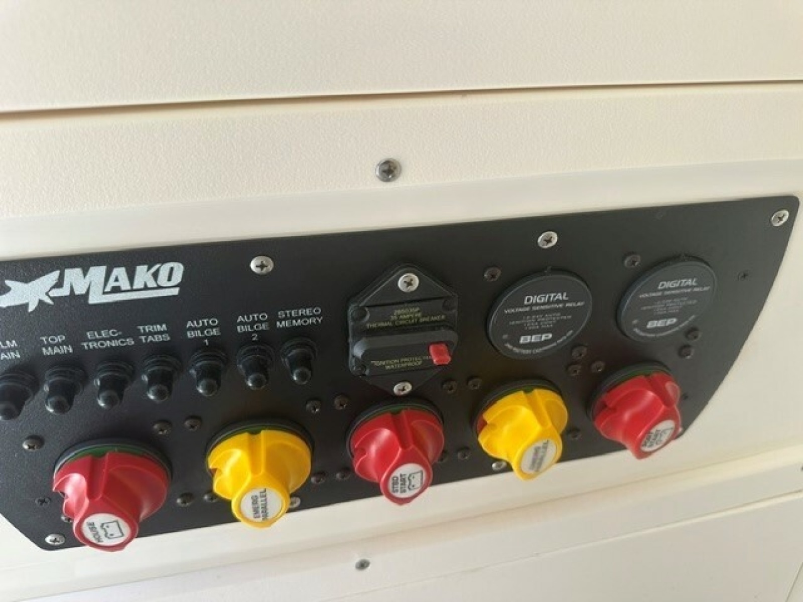 2018 Mako 284