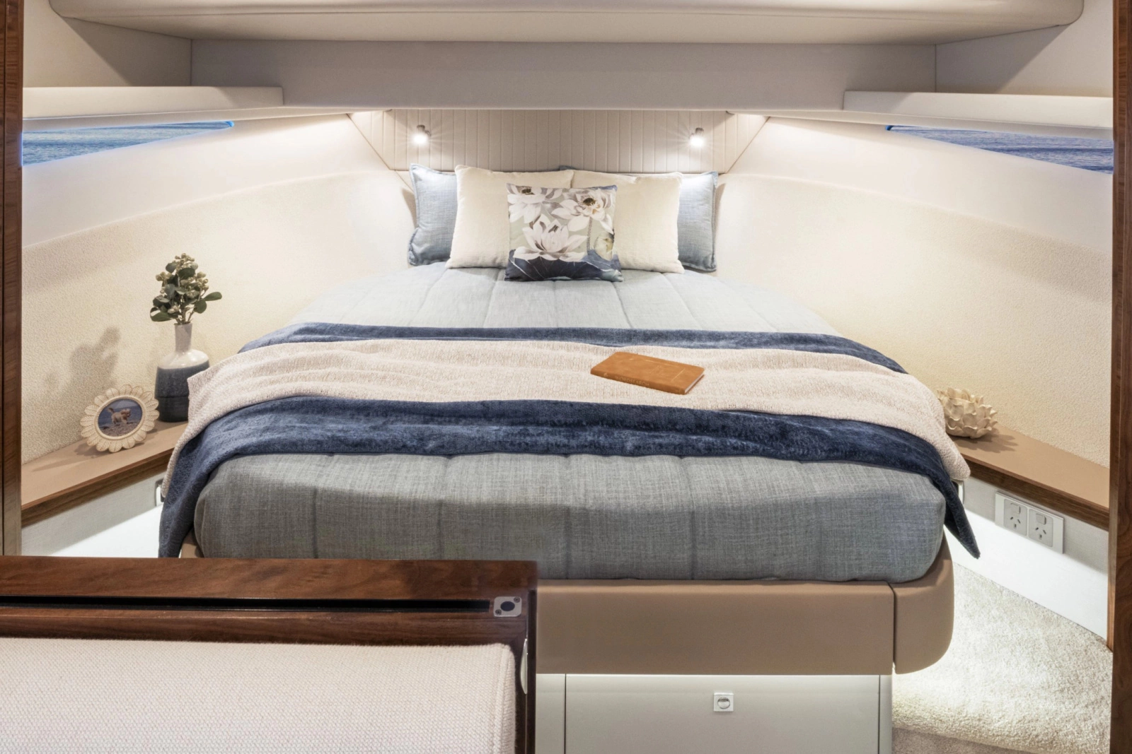 4300 Sports Express 43ft Riviera Yacht For Sale