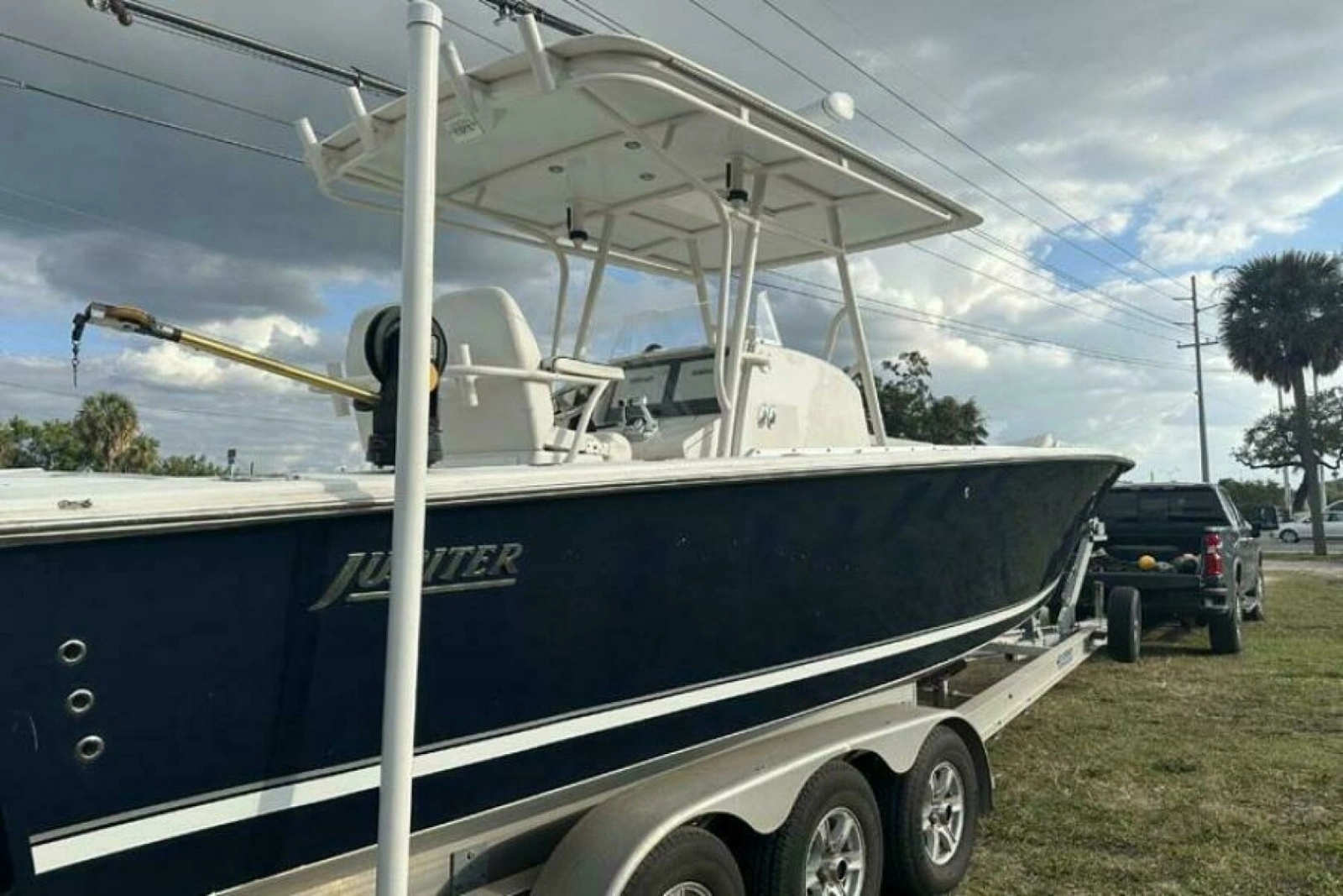2008 31 Jupiter Center Console