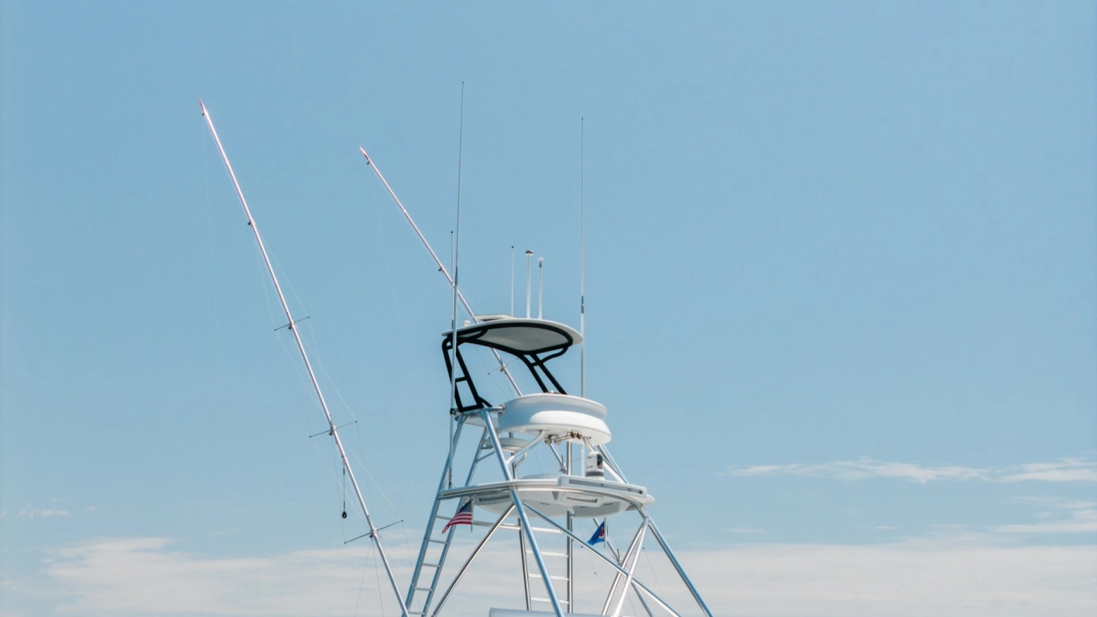 2021 65 Hatteras GT On the DL Tower (1)