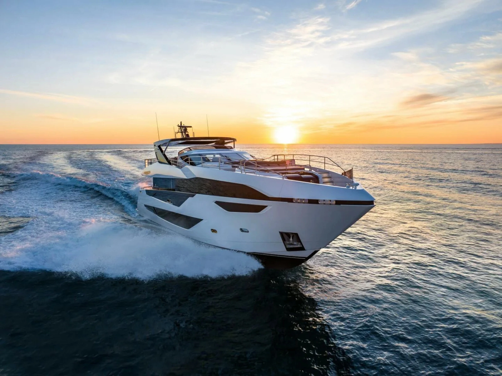 100 YACHT 100ft Sunseeker Yacht For Sale