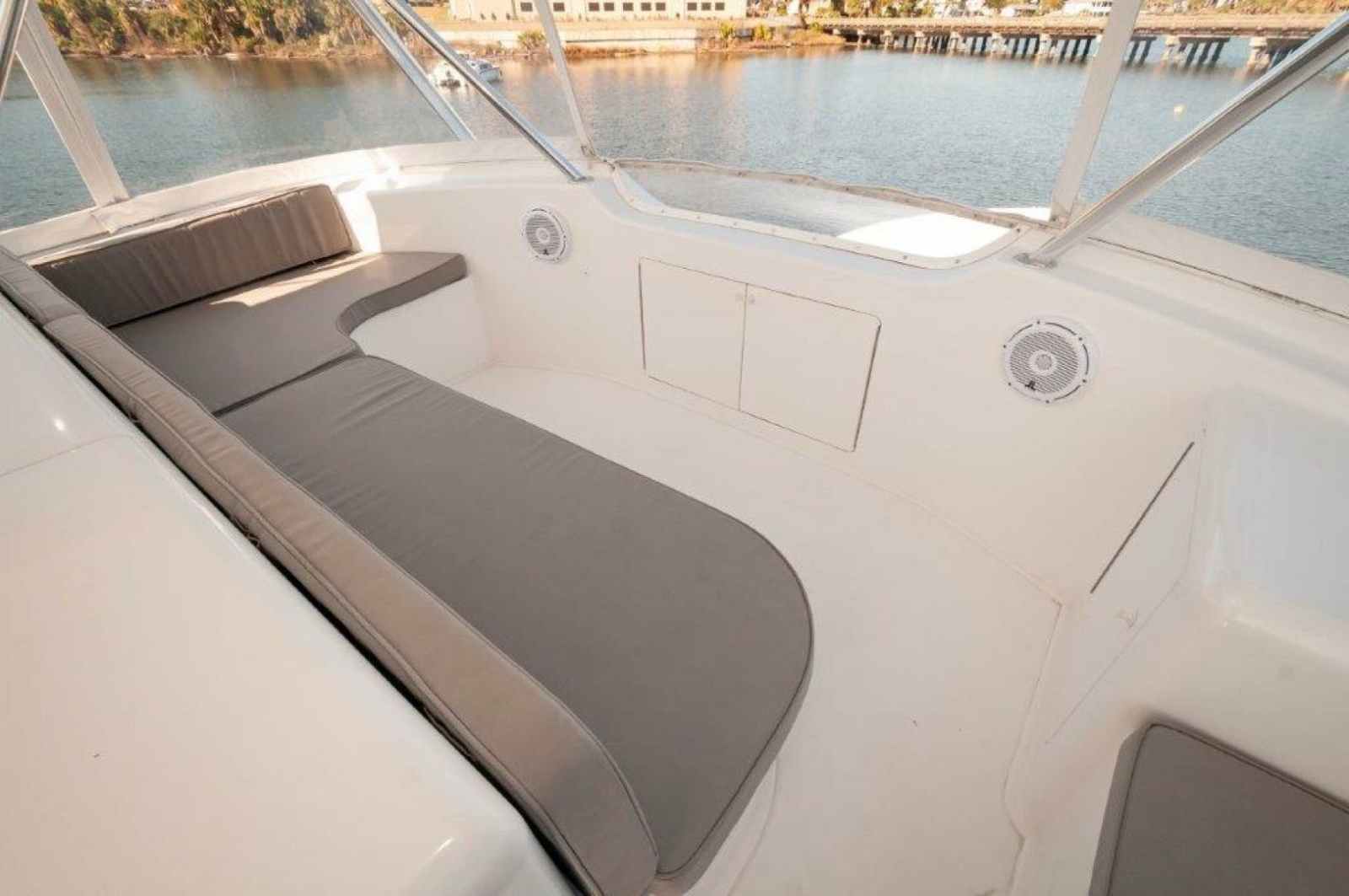 2001 61 Viking Convertible Ellie B Flybridge