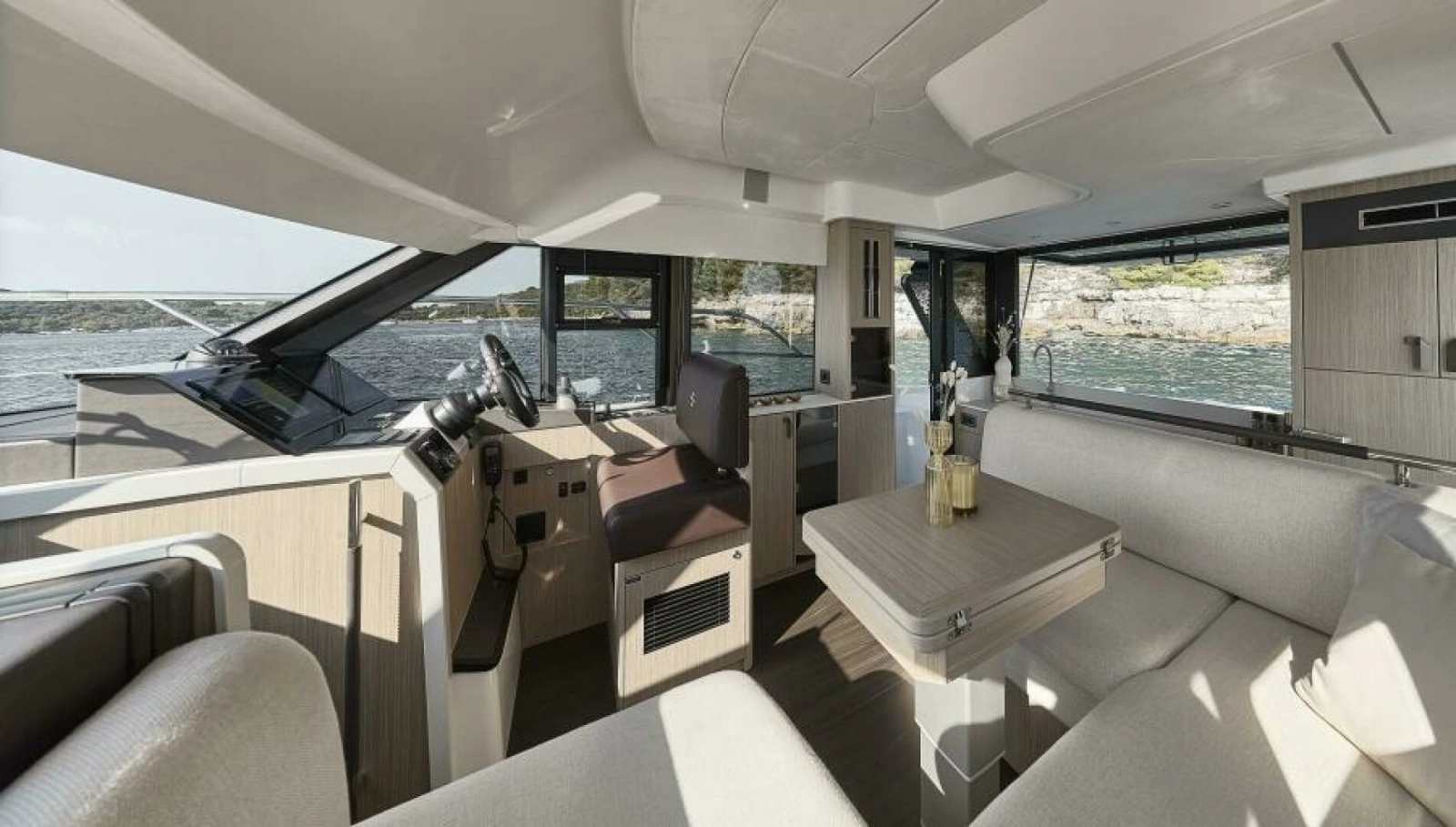 2027 F4.3 Prestige Salon