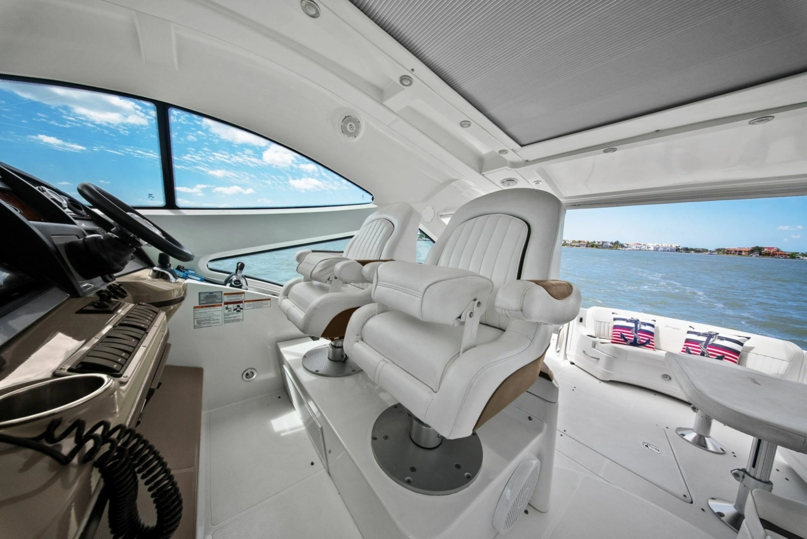 2012 Cruiser Yachts 54 Cantius - Helm