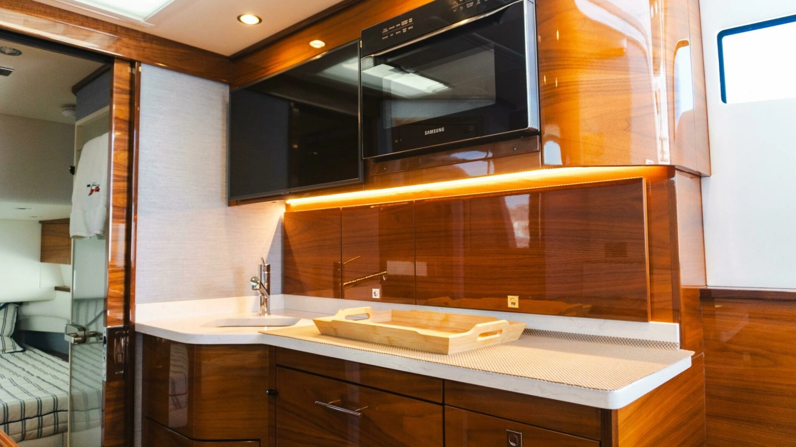 2024 Valhalla Boatworks V-55 photo 6