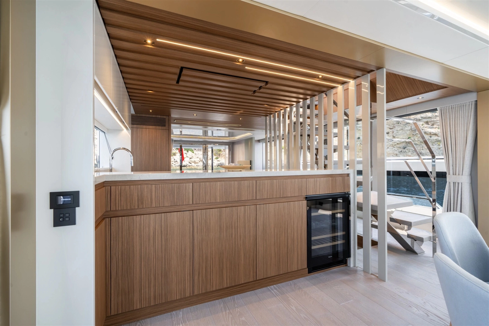 82 OCEAN ENCLOSED 82ft Sunseeker Yacht For Sale