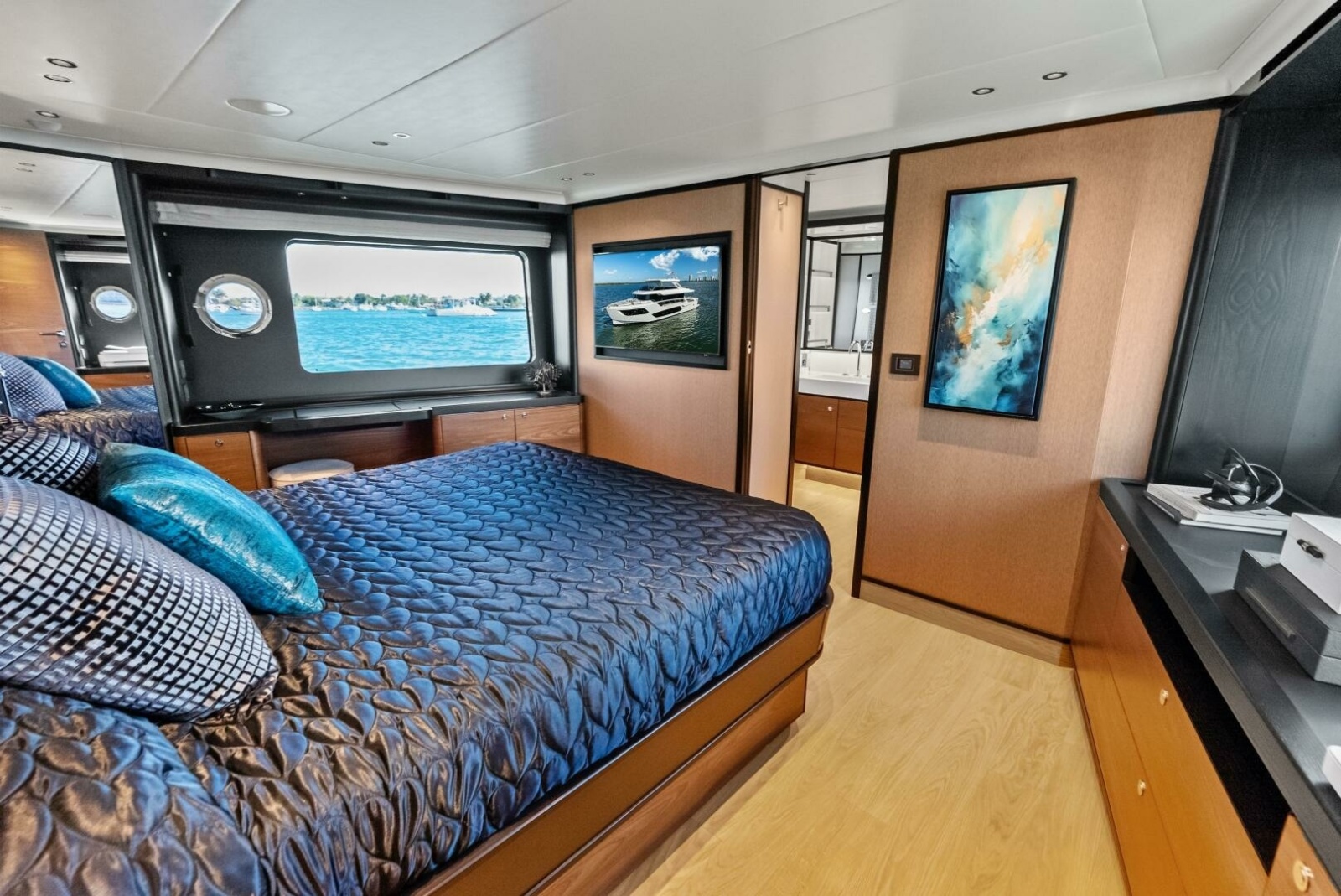 75' 2025 Absolute 75 Navetta