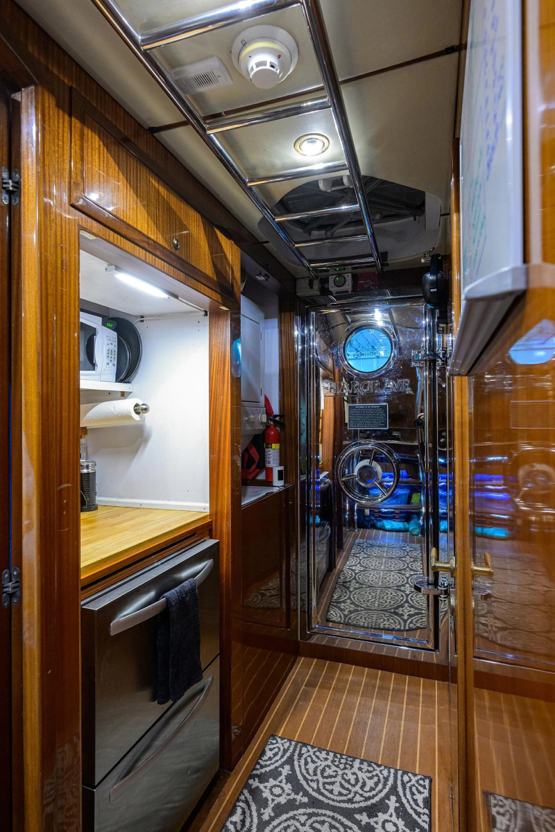 2008 Hargrave Raised Pilothouse