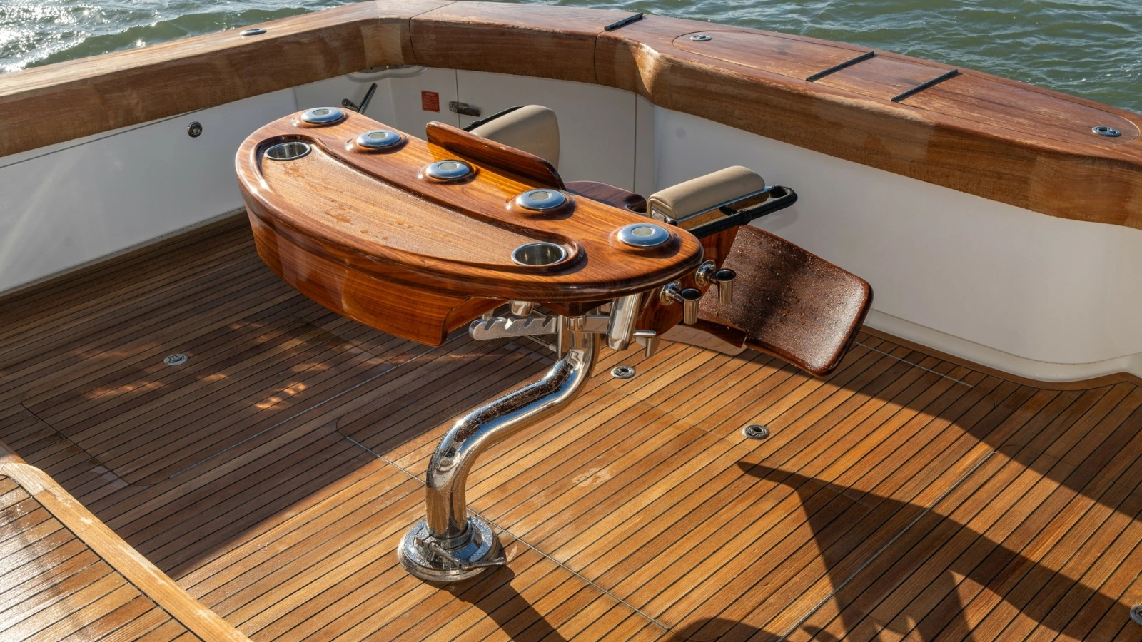 Teak Cockpit with Fighting Chair