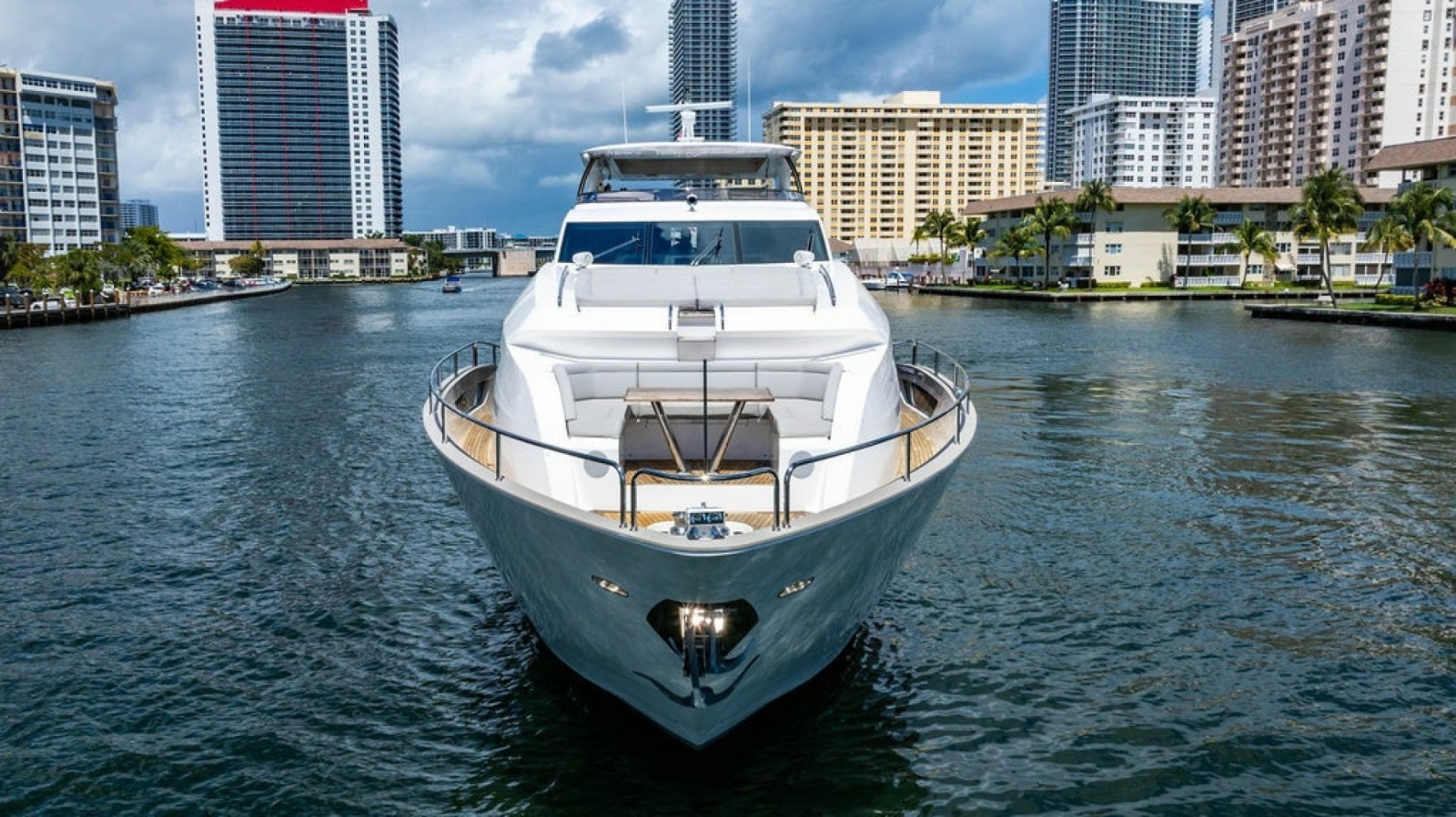 2019 Sunseeker 95 Motor Yacht