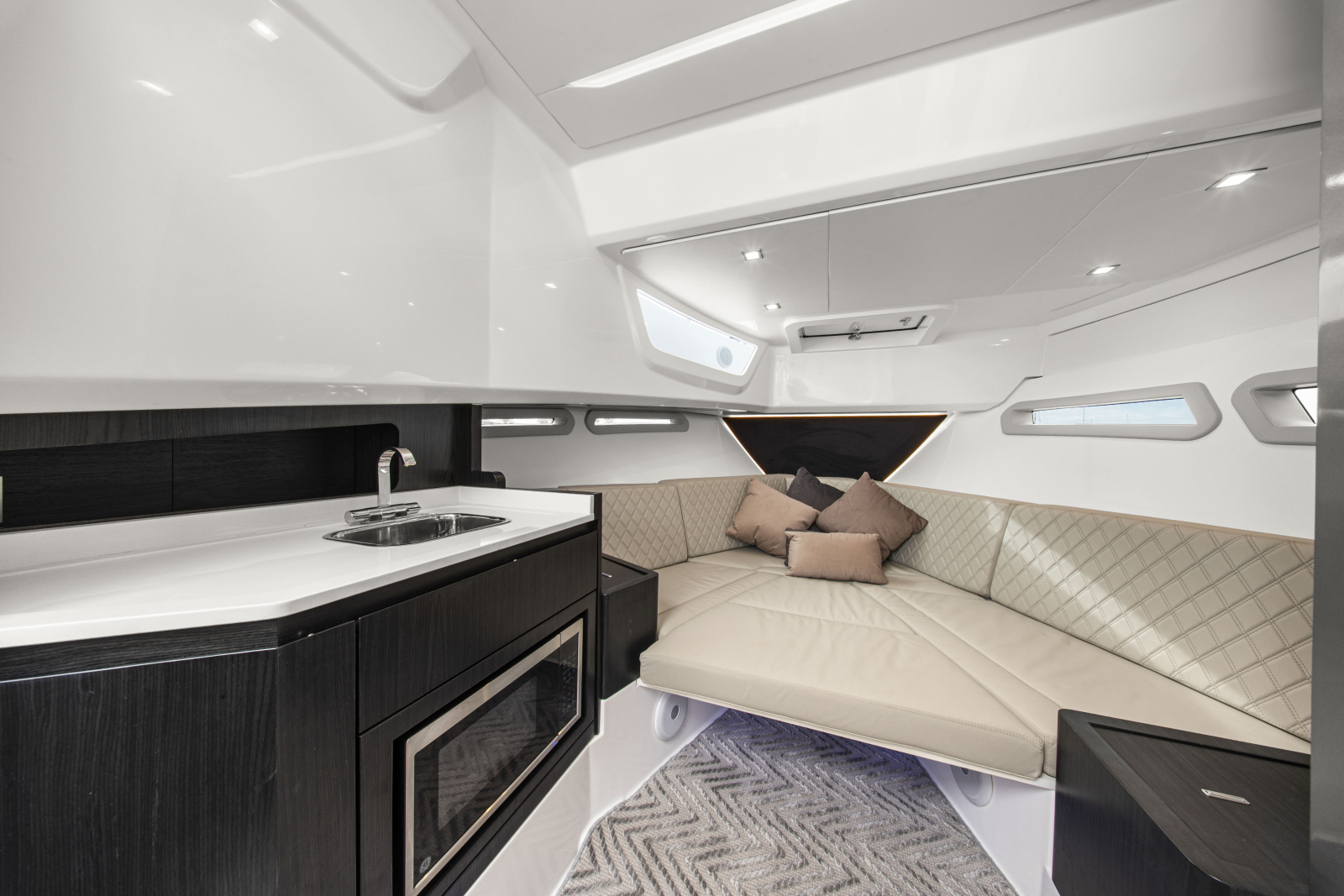 2025 Schaefer 375 HT