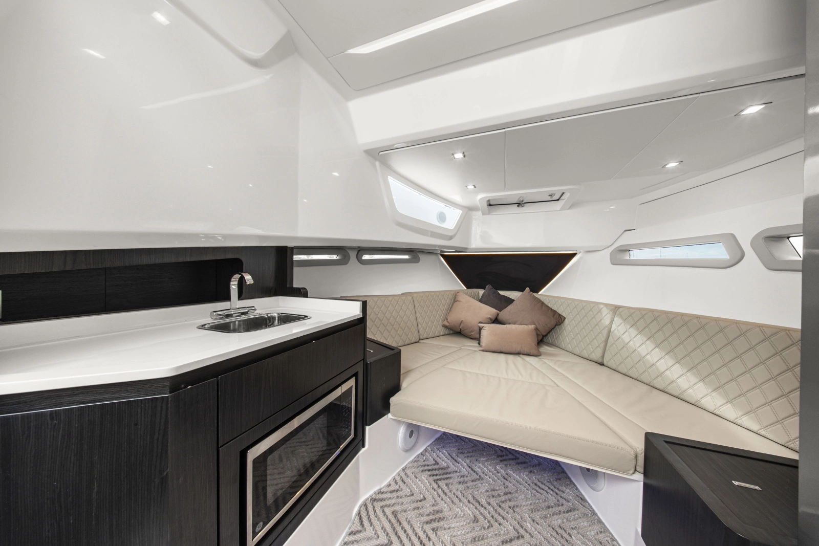 2025 Schaefer 375 HT