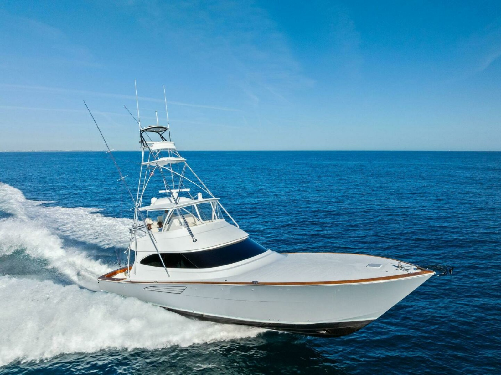 64' 2023 Viking 64 Convertible