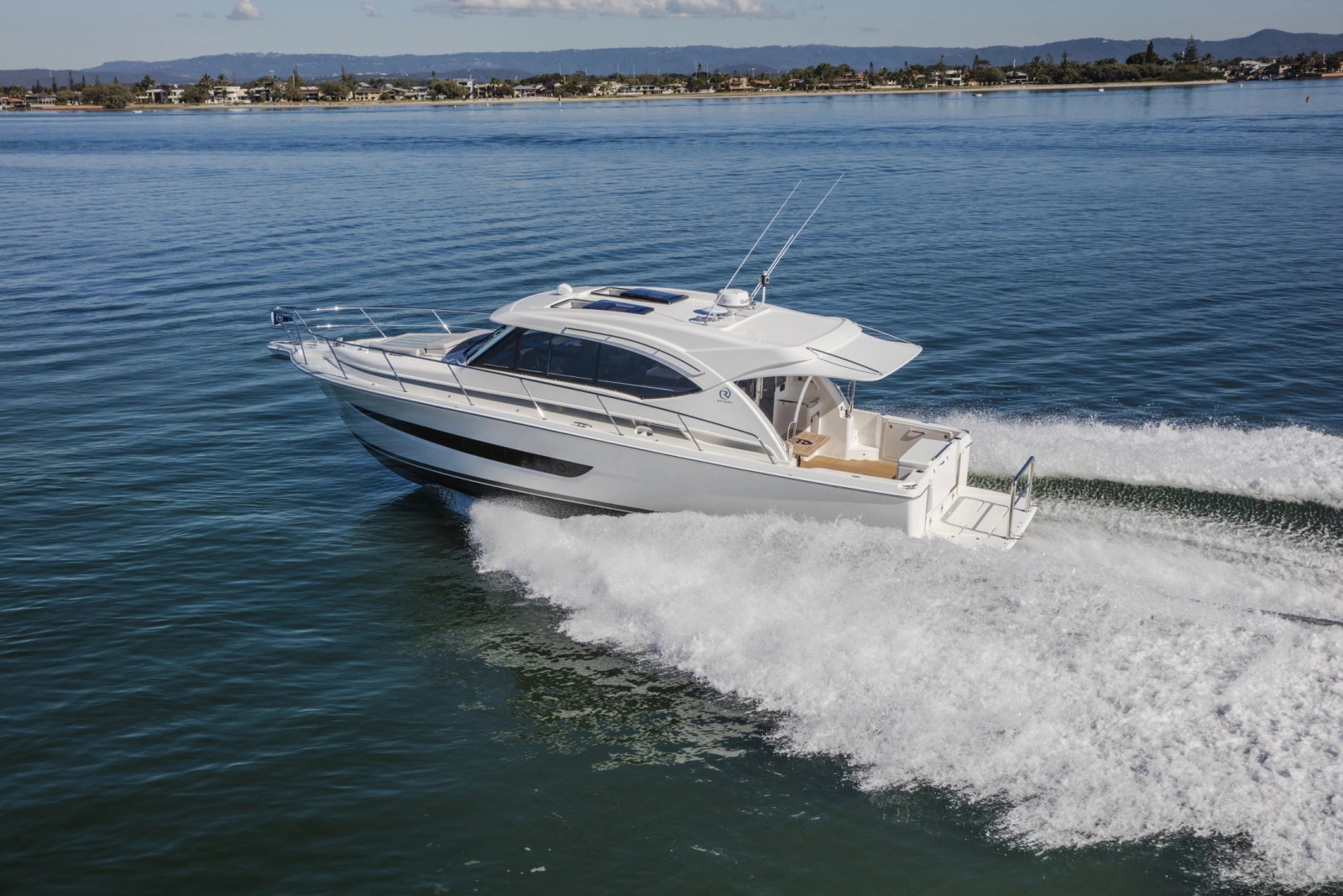 395 SUV 40ft Riviera Yacht For Sale