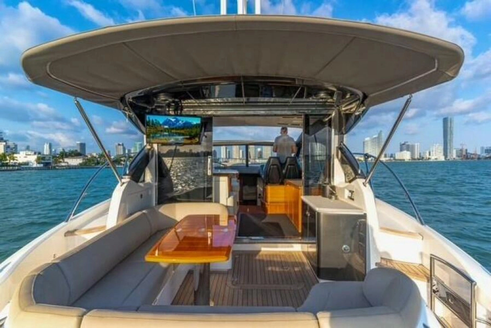 2017 Princess V48