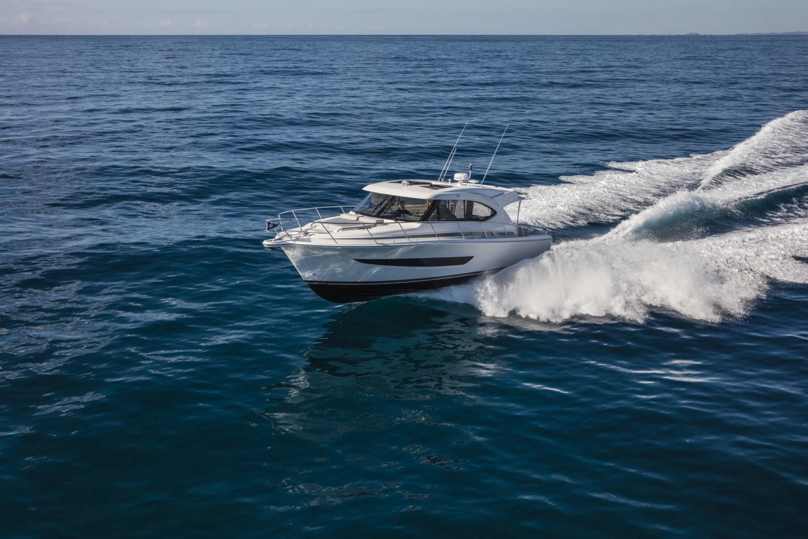 395 SUV 40ft Riviera Yacht For Sale