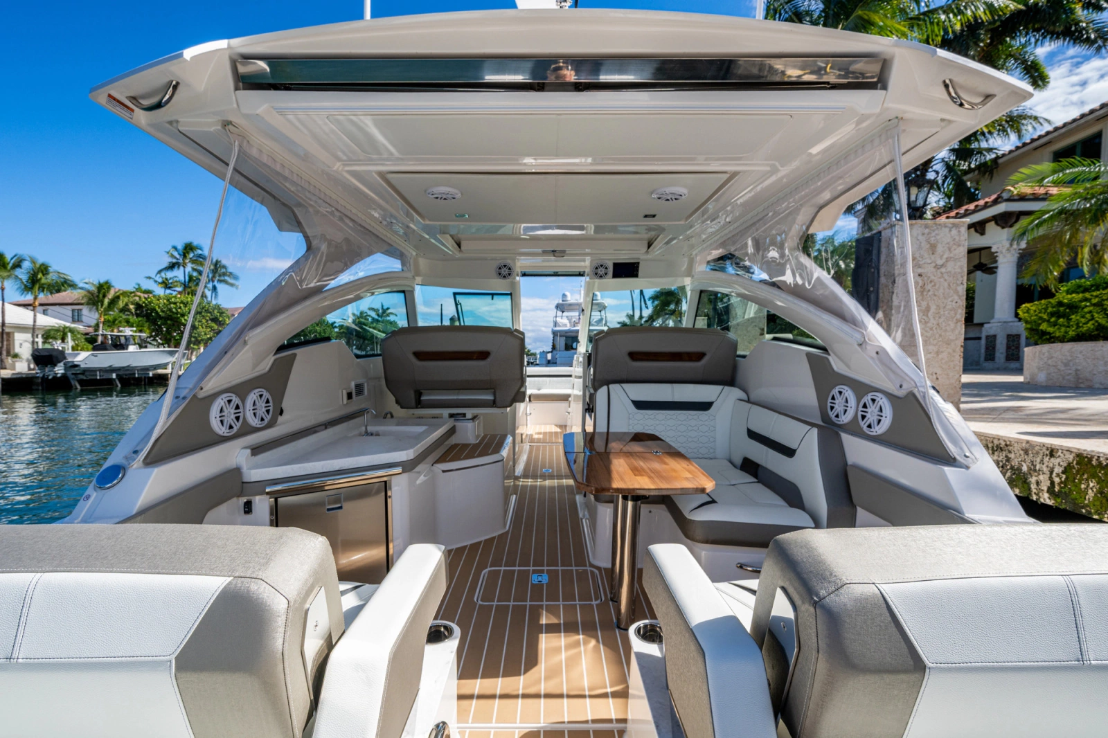 2024 Tiara Yachts 34 LX