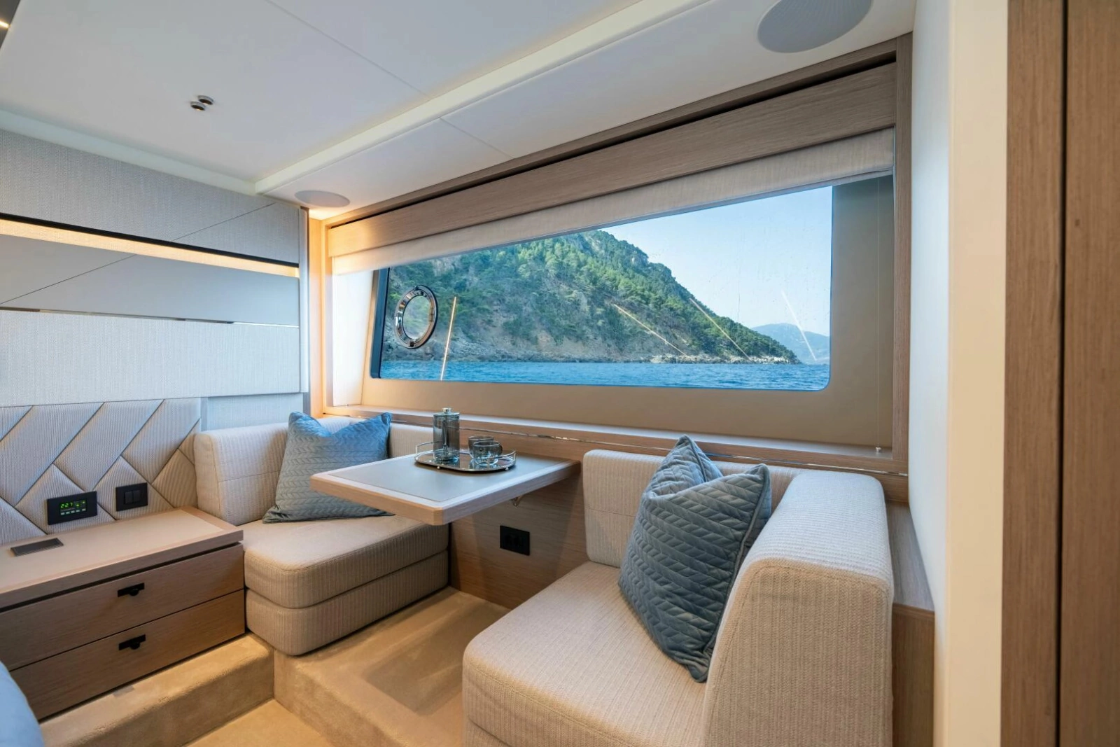 75 SPORT YACHT 75ft Sunseeker Yacht For Sale