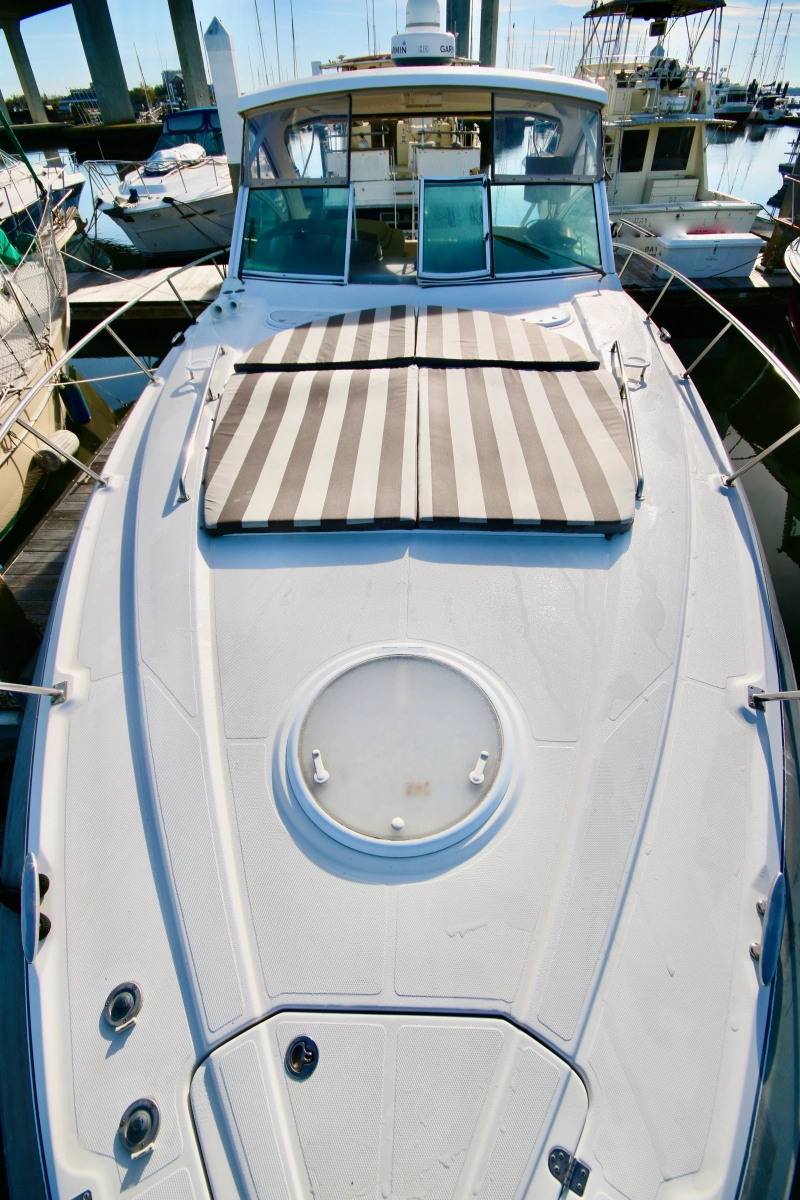 2013 Cruisers Yachts 380