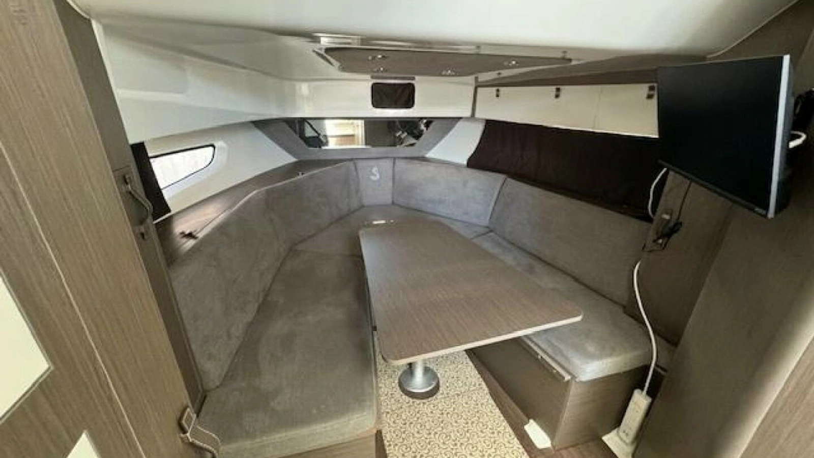 2022 Beneteau 32 Gran Turismo - FORTUNA