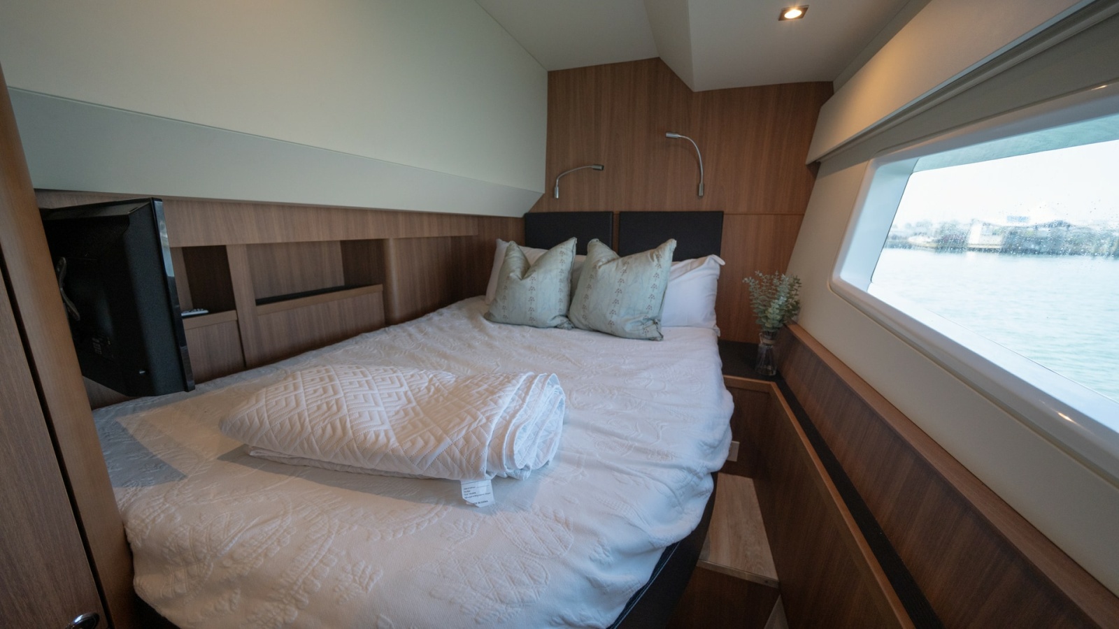 Guest Cabin with Panoramic View