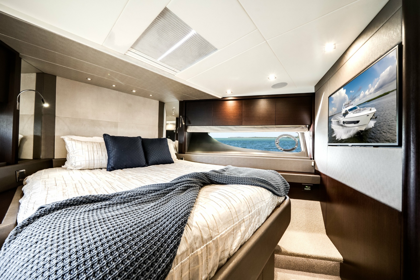 2019 Sunseeker 76 Flybridge