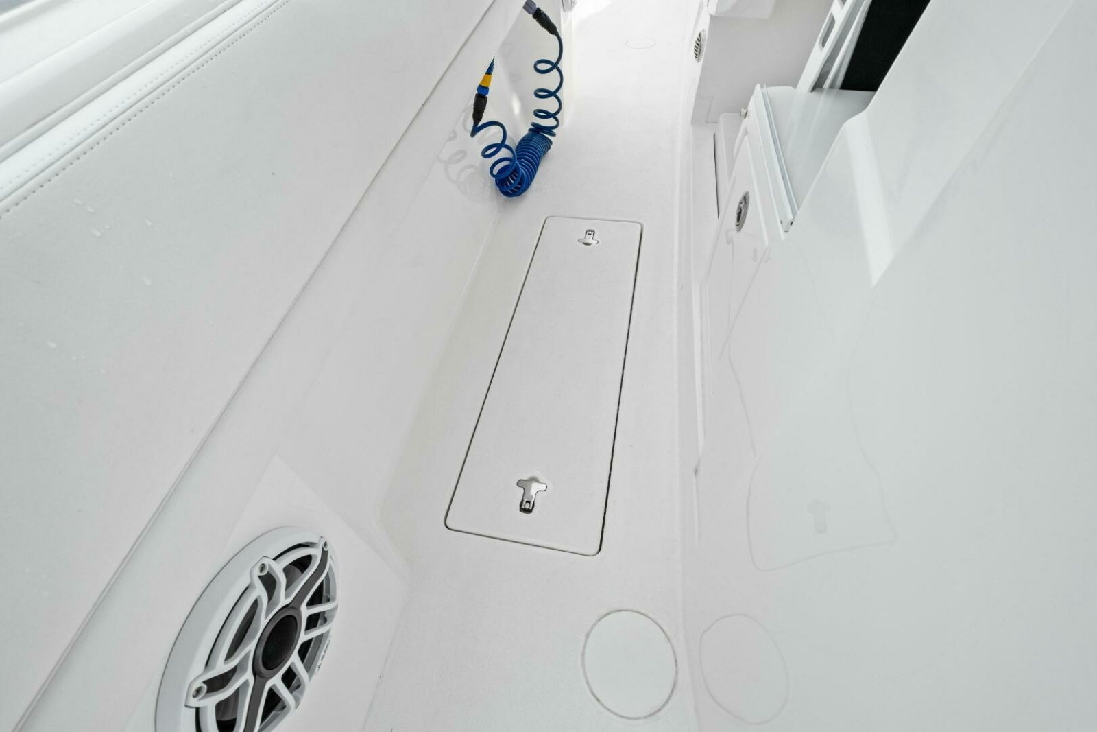 2020 Intrepid 400 CC - JL Audio Speaker 