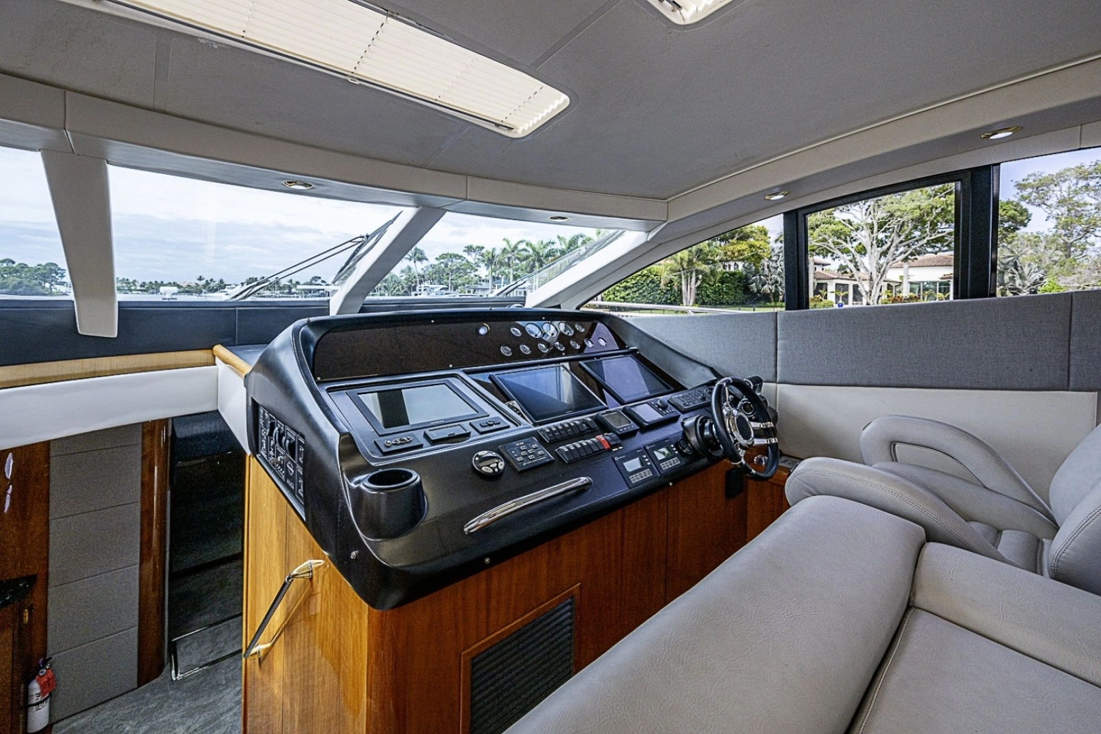 Sunseeker 62 EAGLE II - Helm