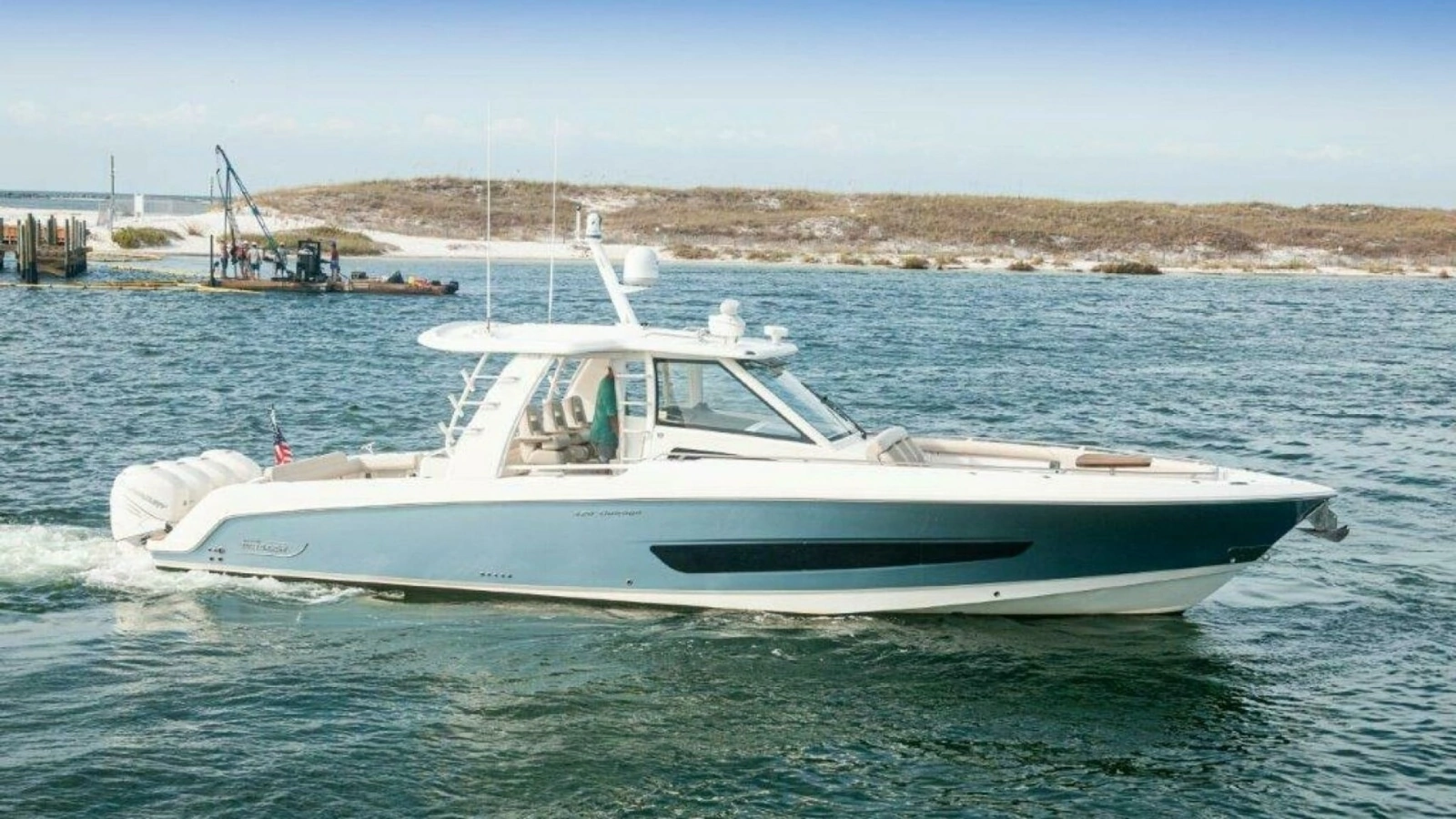 2018 42 Boston Whaler 420 Outrage The Tyder II Stbd Profile (3)