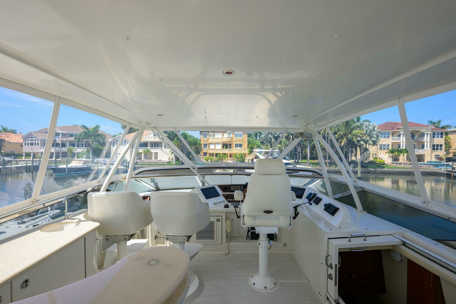 2005 Marquis 65 Motor Yacht