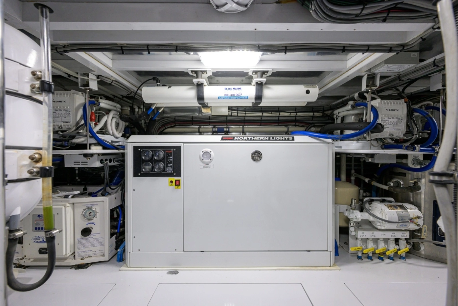 Rybovich 60 SIBONEY - Engine Room
