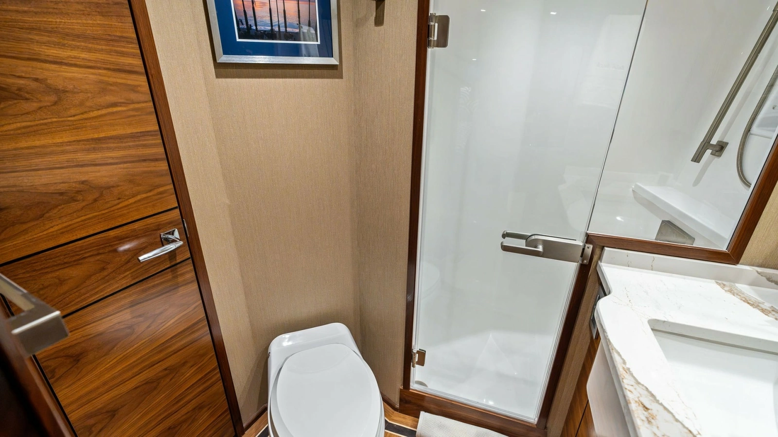 Luxurious En-Suite Bathroom